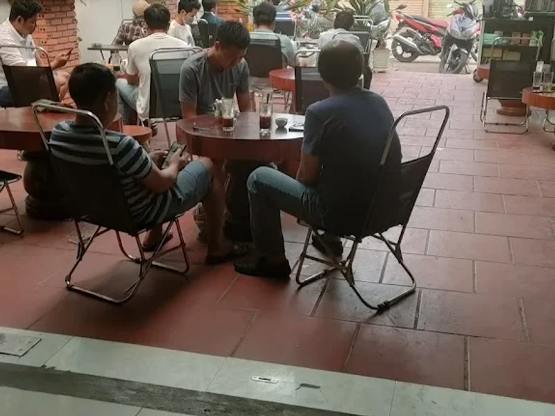 Bánh mì chấm Hung Tubes