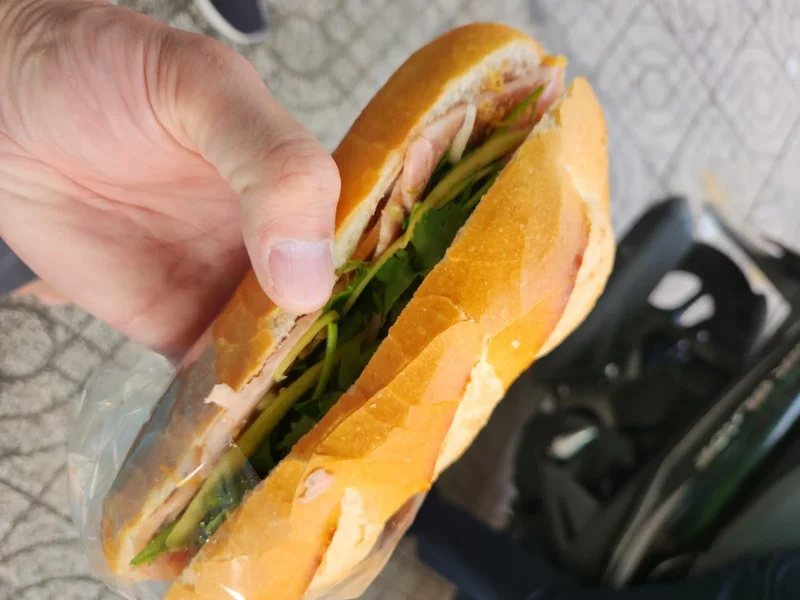 Bánh Mì Sáu Minh