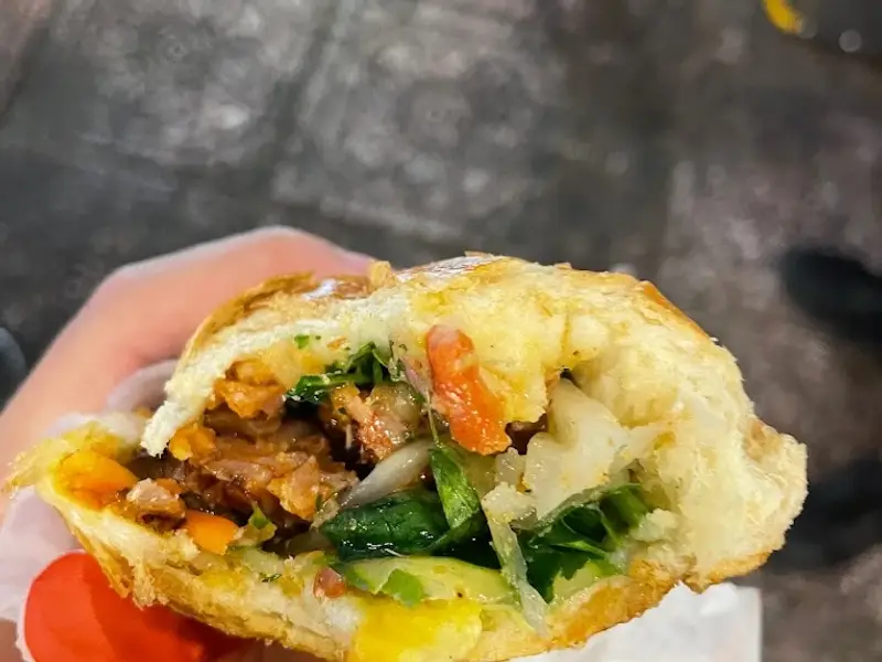 Bánh Mì Cô Linh