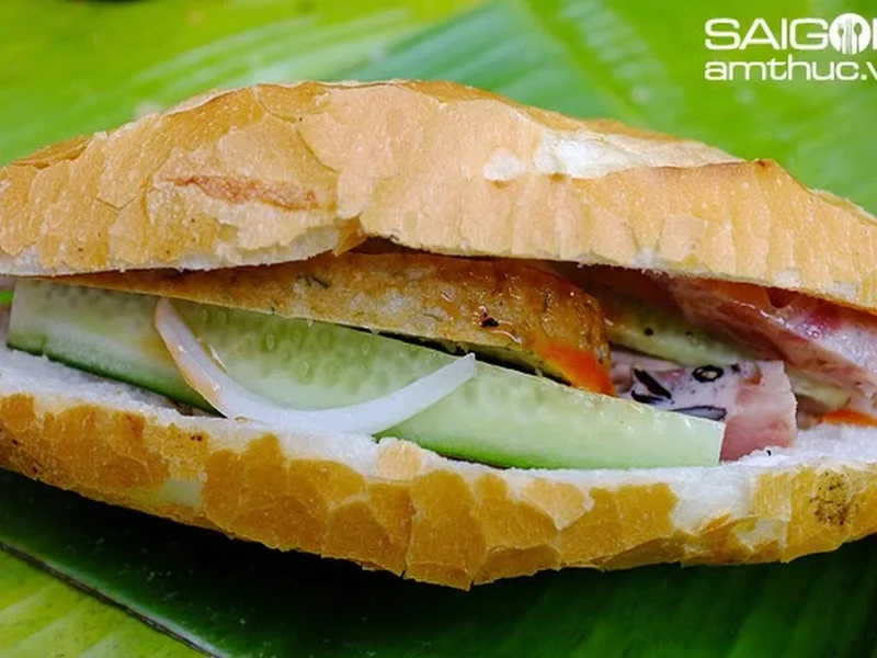 BÁNH MÌ CỤ LÝ
