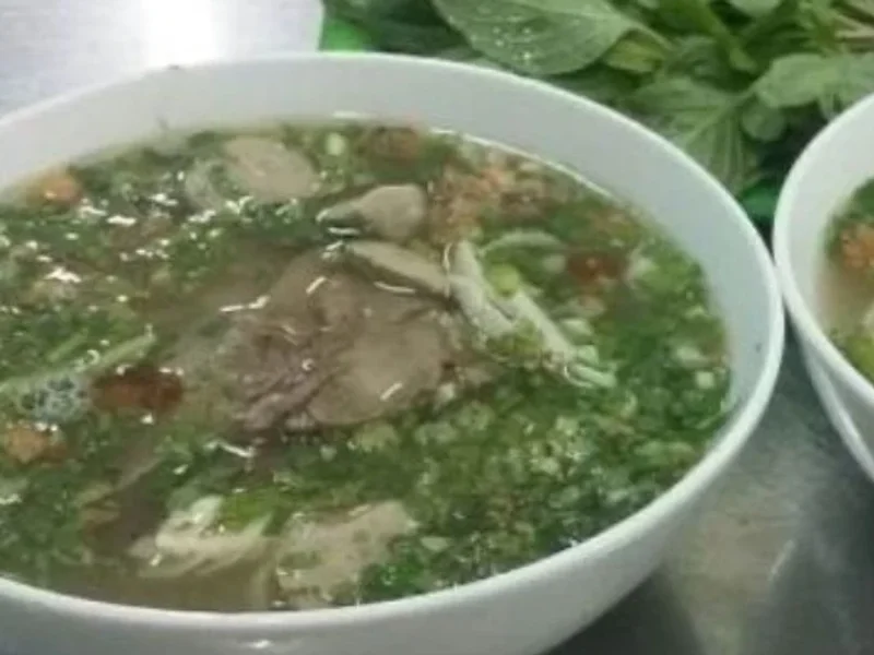 Hủ tiếu bò viên Chú Tư Già Quận 1