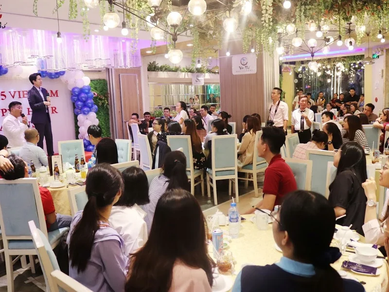 Nhà hàng Việt Phố
