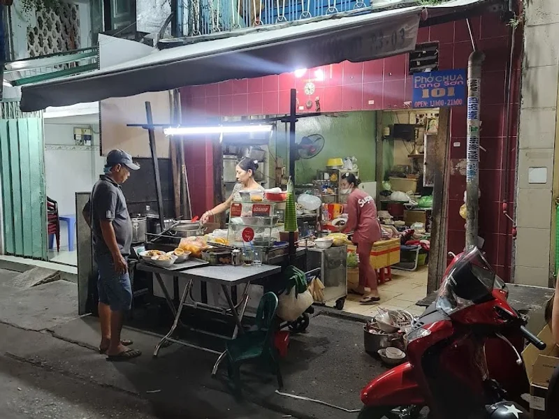 Phở Chua Thành