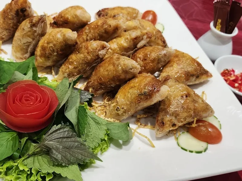 Nhà Hàng Phố 79