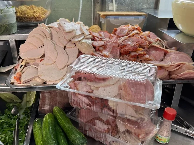 Bánh mì Bùi Thị Xuân