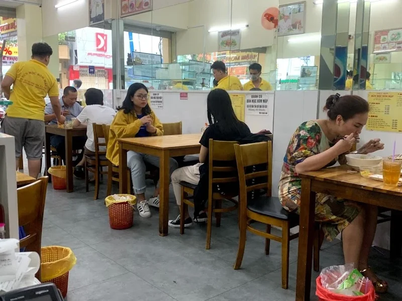 Quán bún mọc Ròm Mập