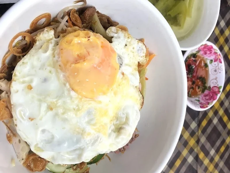 Quán Ăn Vặt Hẻm 16 (Nguyễn Thiện Thuật)