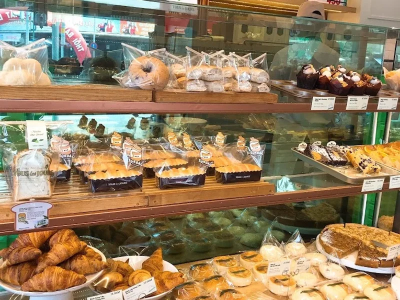 TOUS les JOURS - Trần Hưng Đạo