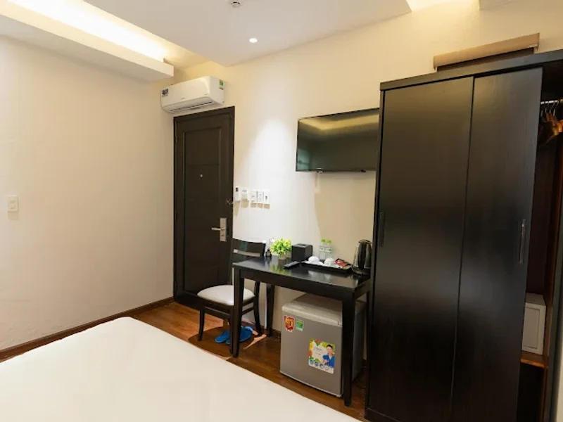 QUEEN CENTRAL HOTEL - BEN THANH MARKET