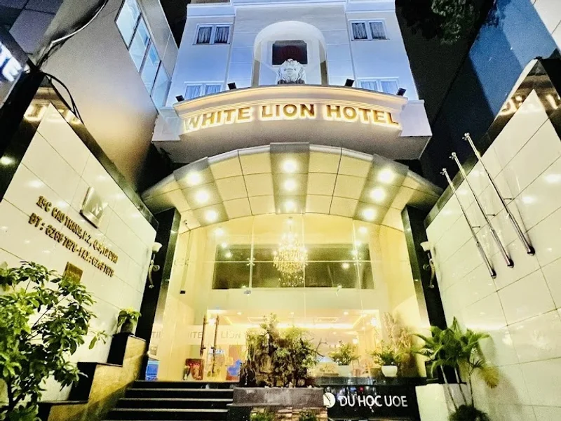 Khách Sạn White Lion