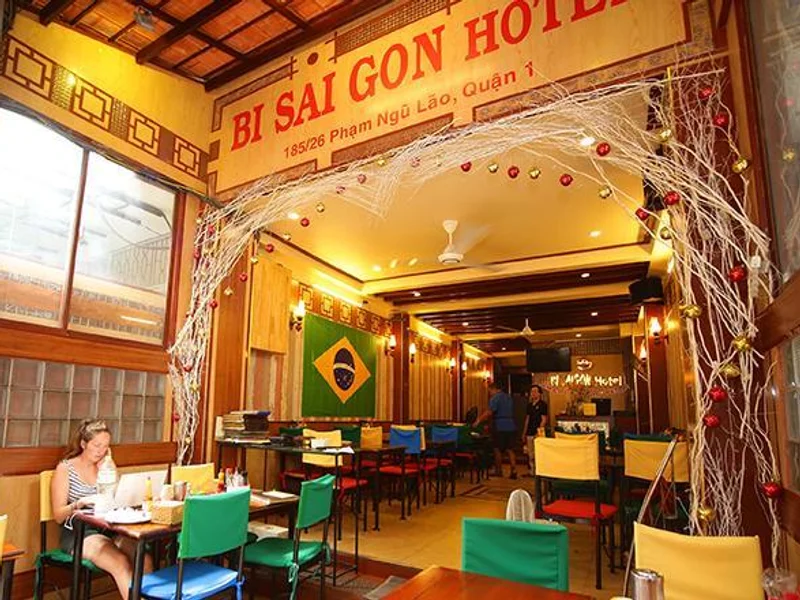 La Table De Saigon Restaurant