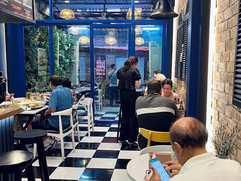 Hello SaiGon Restaurant