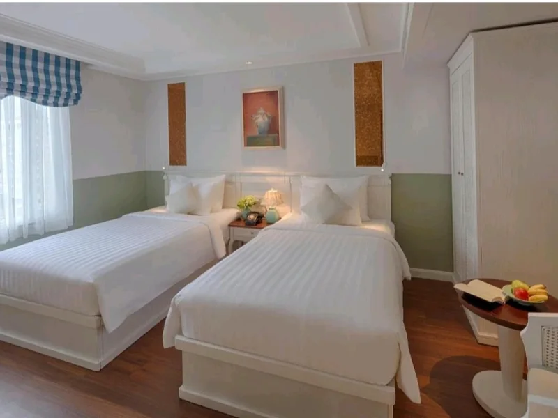 Au Lac Charner Hotel