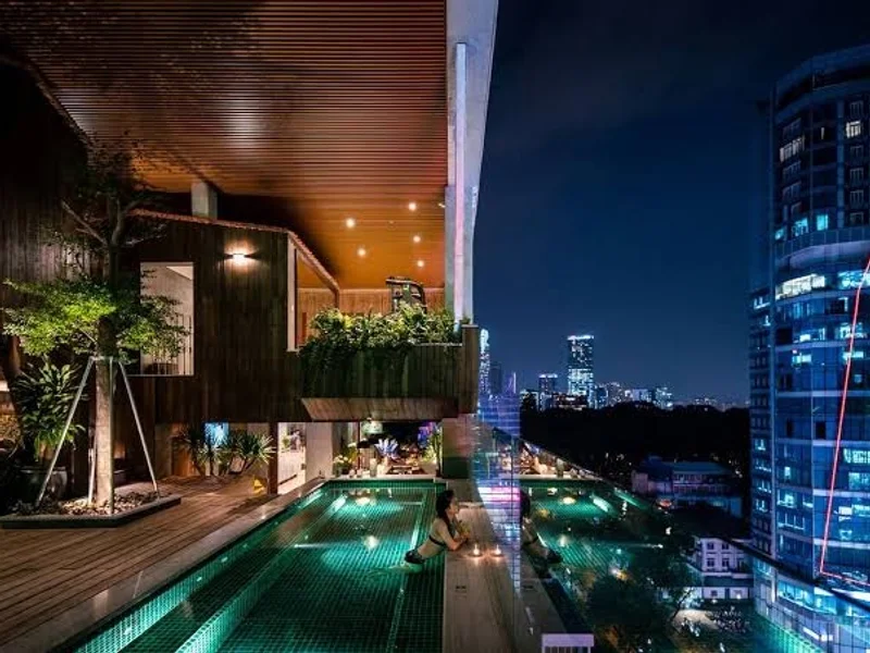 KHÁCH SẠN AU LAC LEGEND