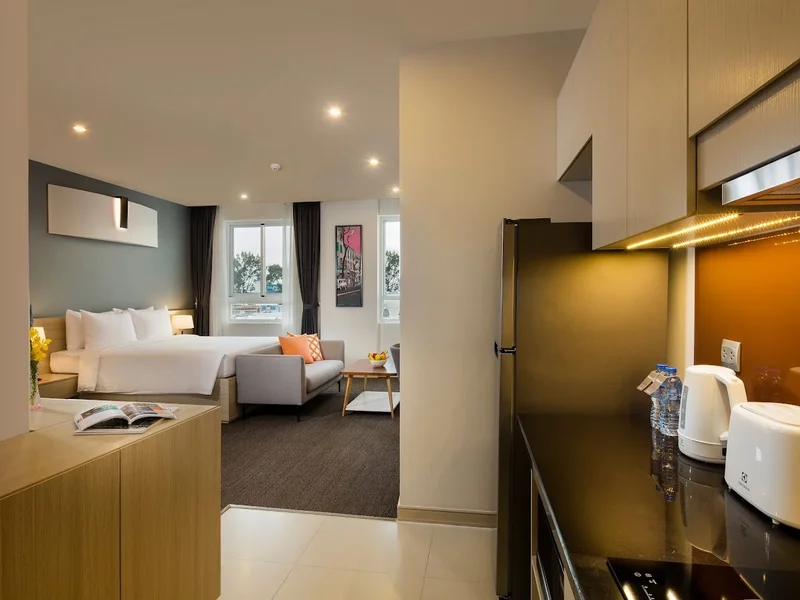 Lavis 18 Khách Sạn & Căn Hộ Dịch Vụ