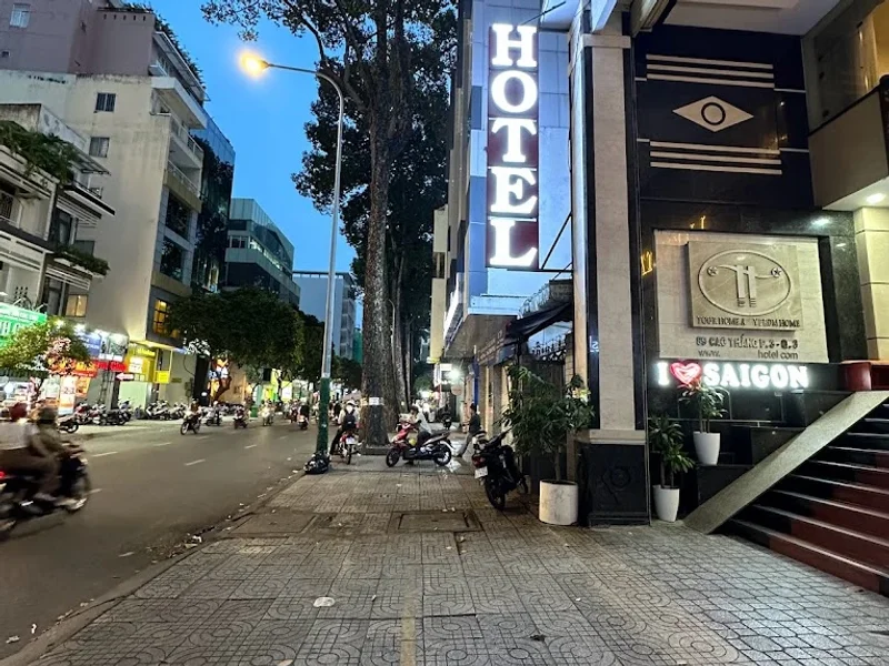 Khách sạn LUCASTA HOTEL