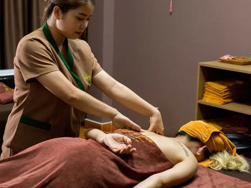 Massage Trị Liệu Lụa Spa Quận 3