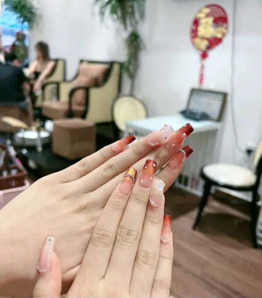 Lisa Nail & Spa - Tiệm Nail Quận 1 - Gội Đầu Dưỡng Sinh