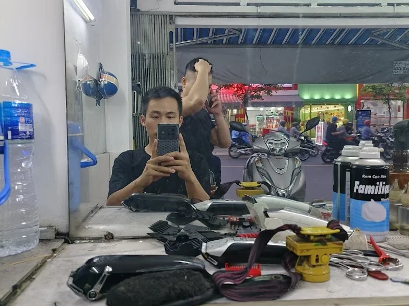 Cắt Tóc Nam Nghệ Thuật