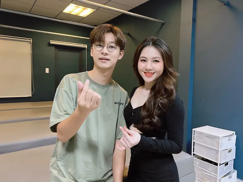 VIP 이발소 贵宾 帝皇理发店 vip barbershop