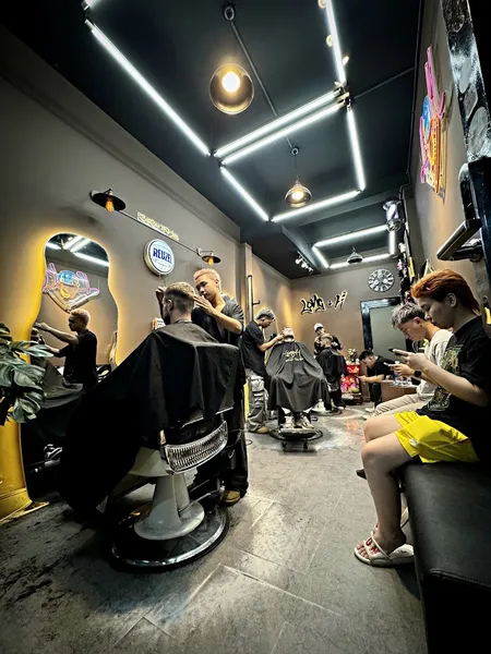 LongH SaiGon Barber