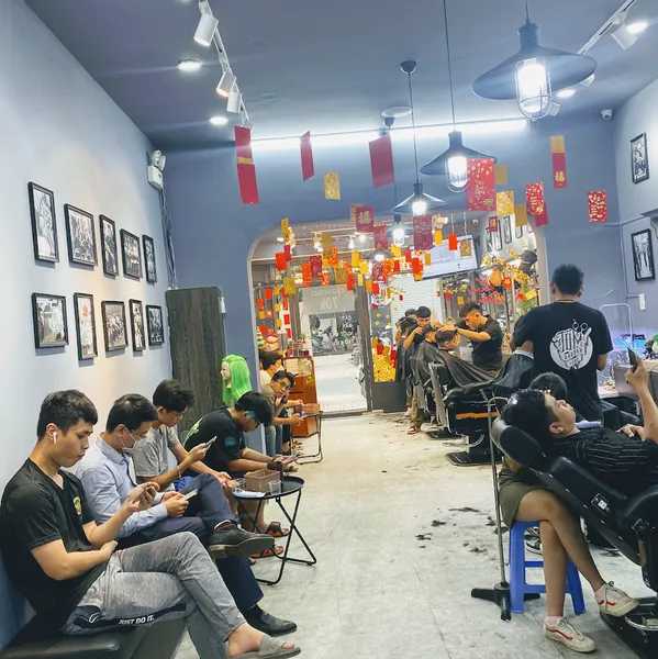 Tom Barbershop