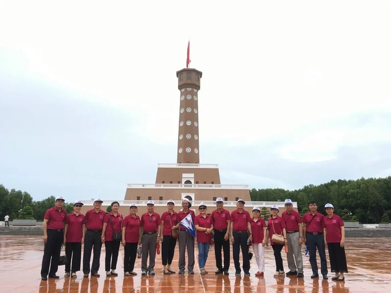 Du Lịch Bình Minh