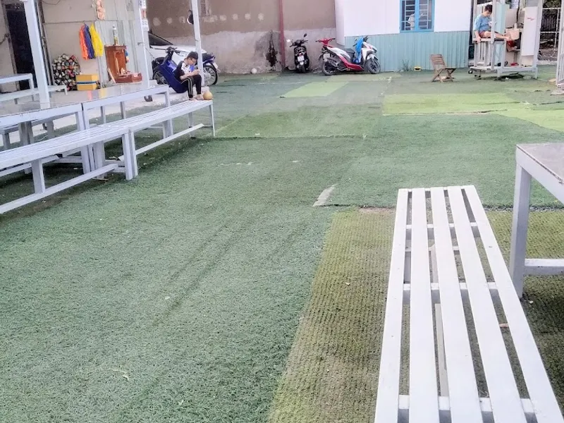 Sân Bóng Đại Long Phạm Hùng