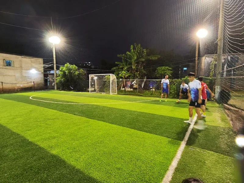 Sân bóng đá Khôi Nguyên