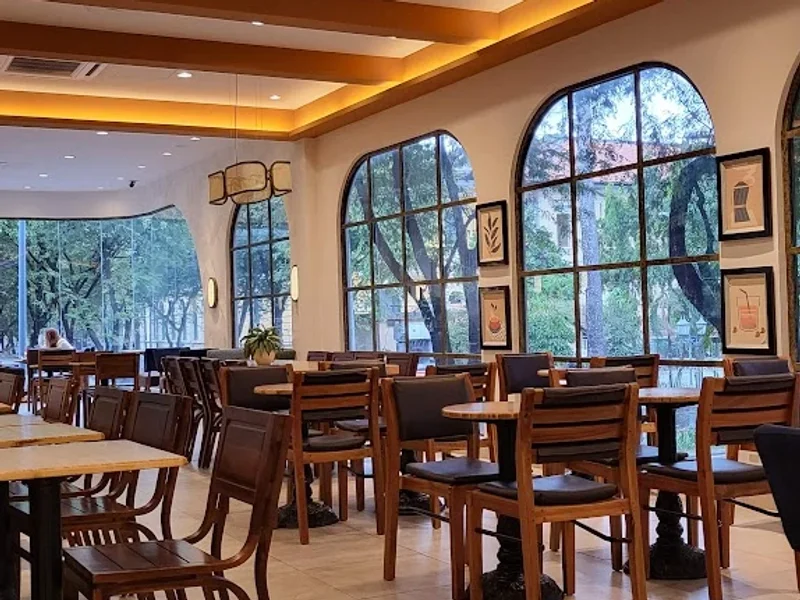 Highlands Coffee 71 Lý Tự Trọng