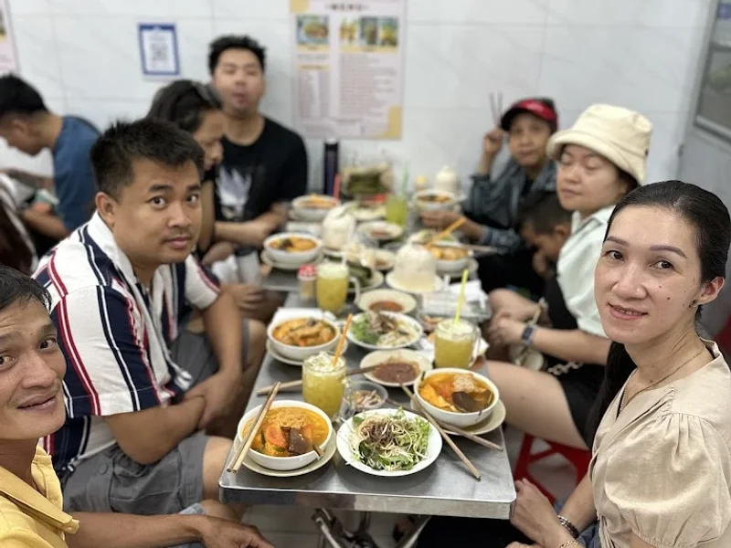 Bún Riêu Gánh Chợ Bến Thành