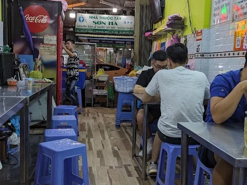 Bún Thịt Nướng Chị Tuyền