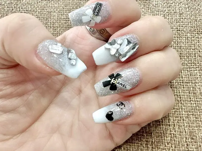 TUYẾT LUCKY NAIL