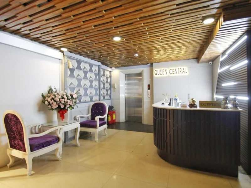 QUEEN CENTRAL HOTEL & APARTMENT