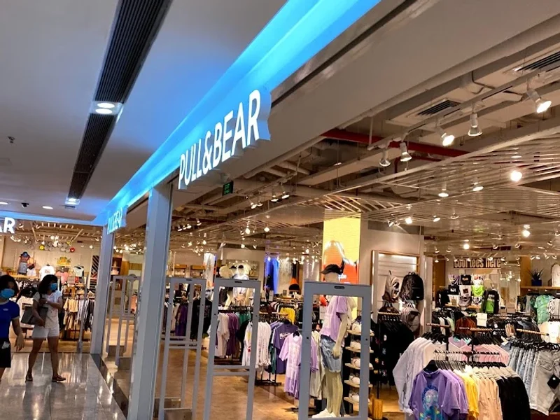 Pull&Bear Saigon