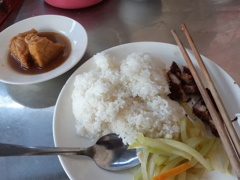 Quán ăn Mẹ thèng Sam