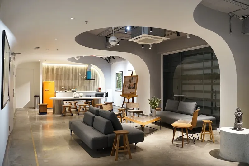 Meander Saigon (Hostel Coworking & Events Space)