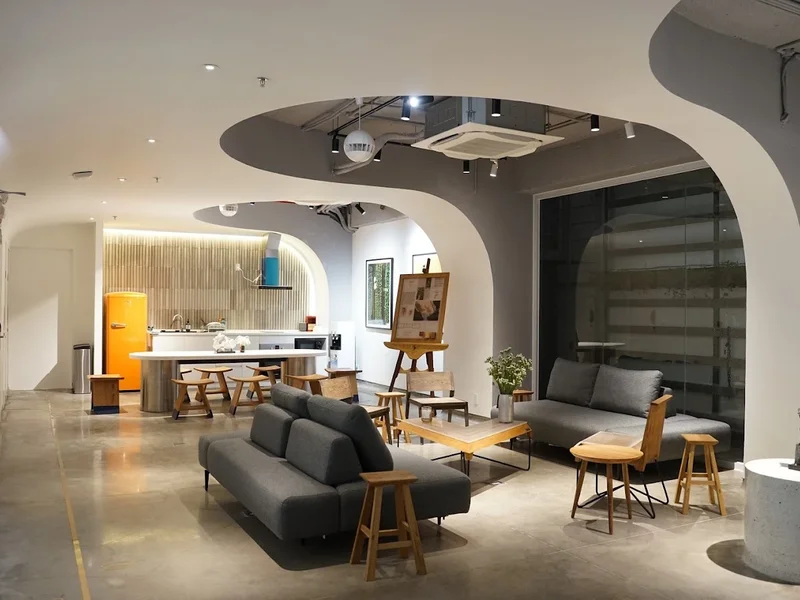 Meander Saigon (Hostel Coworking & Events Space)