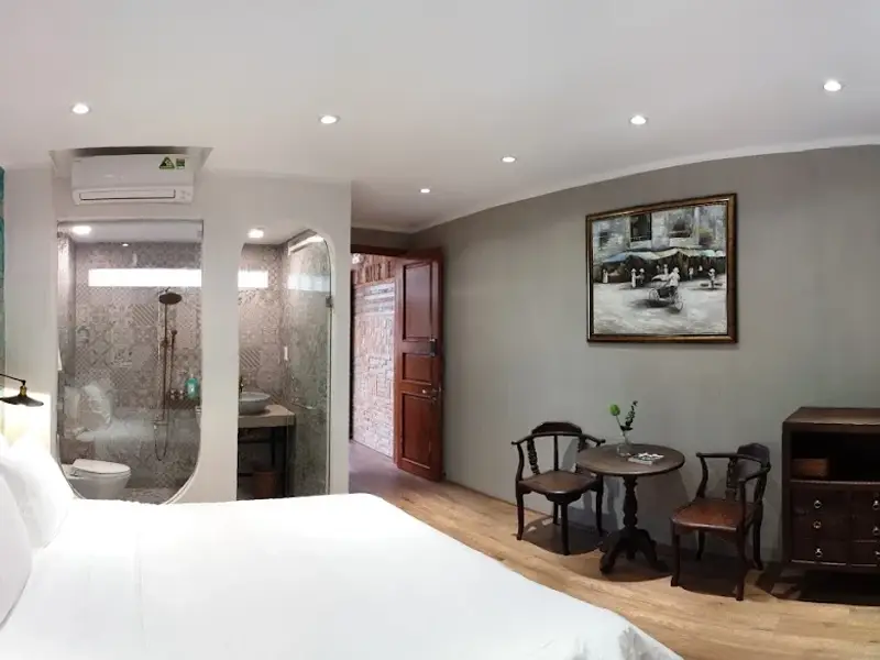 Saigon 1984 Vintage House