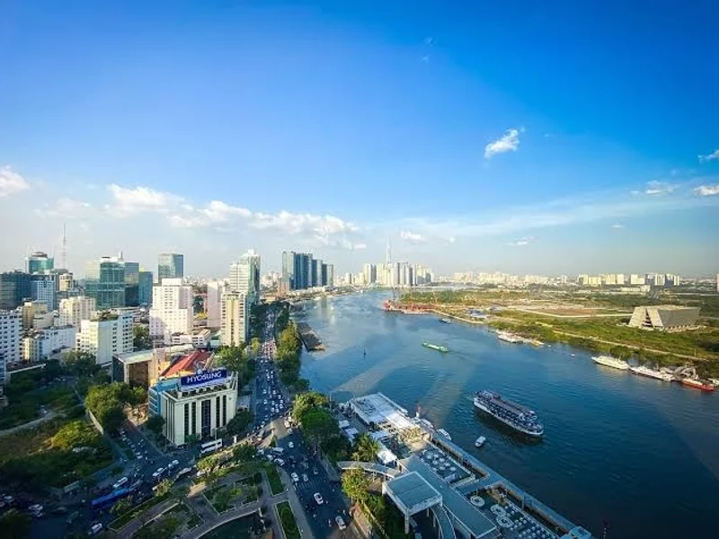 Khách sạn Renaissance Riverside Sài Gòn