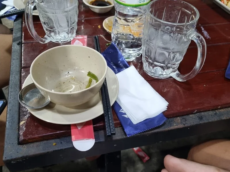 Khu Ẩm Thực Bến Phú Lâm