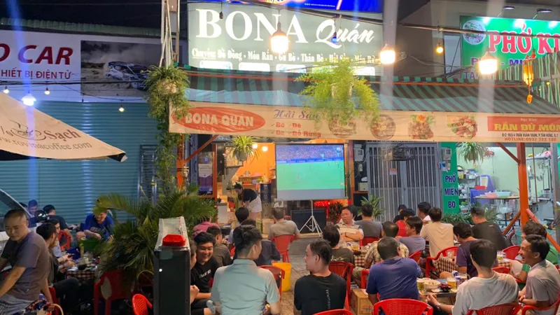 Lẩu rắn Bona