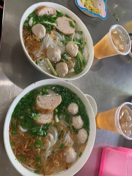 Bún mọc Hồng