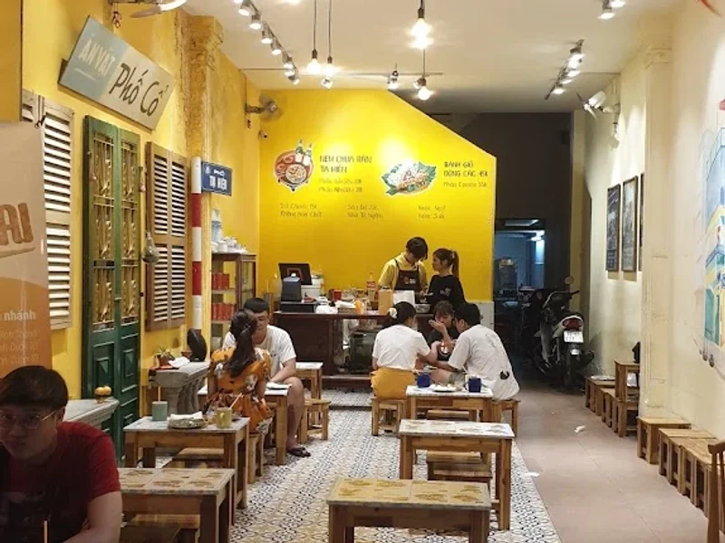 Hanoi Ngon - 243/7 Tô Hiến Thành | Ăn vặt chuẩn Hà Nội Ngon, Nem chua rán, Bánh giò, Bánh gà sốt phô mai, Chân gà, Trà chanh