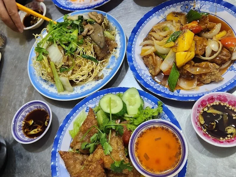Quán Chín Lẩu