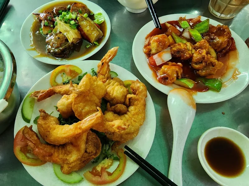 Tiệm Cơm Truyền Ký