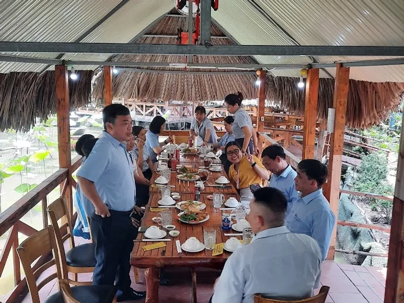 Nhà hàng Cá Sấu