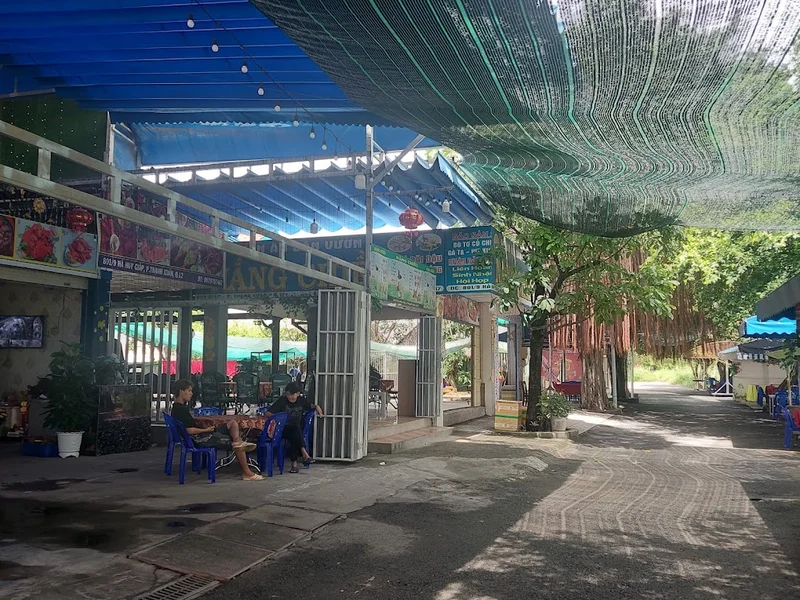 Ẩm thực ven sông Nắng Chiều