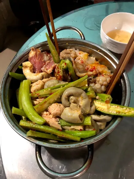 Quán nhậu 5 Lòng Bò