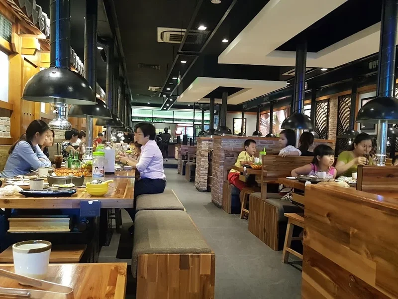 GoGi House Nguyễn Ảnh Thủ - Trung Mỹ Tây